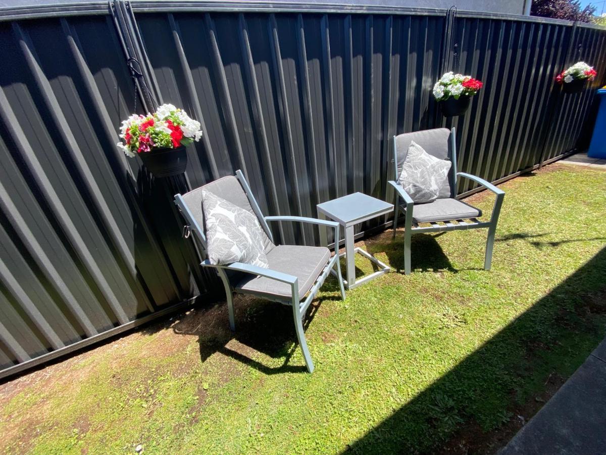 Rosa's Mount Gambier